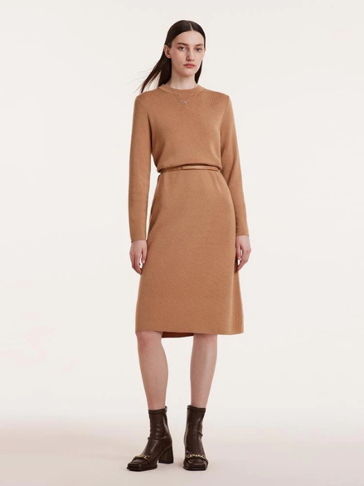 Wool_Knitted_GOELIA_Dress_Camel_Color