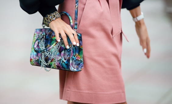 styling-handbags-with-outfits